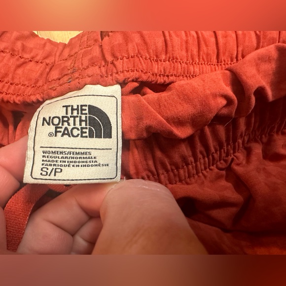 3/$15 North Face, 4” mid rise Short US S - Picture 8 of 8